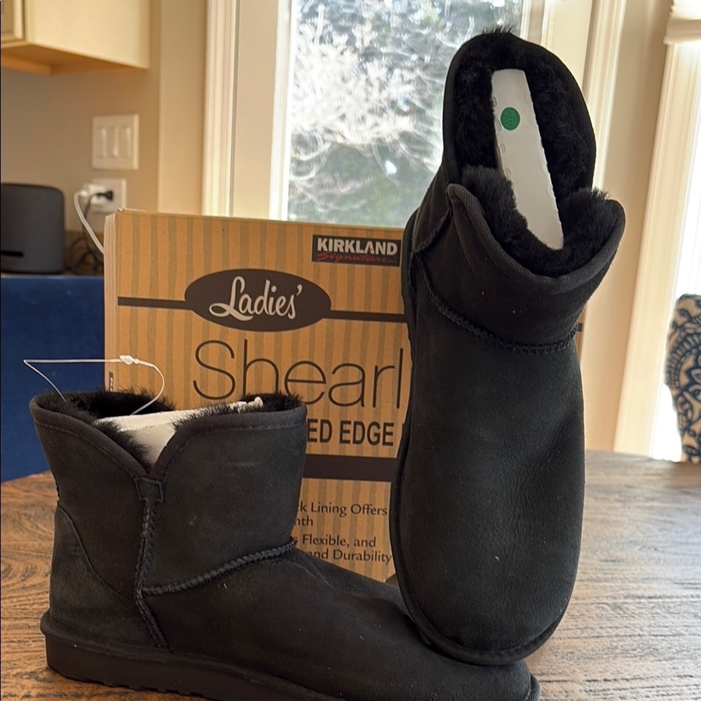 Kirkland Black Shearling Boots